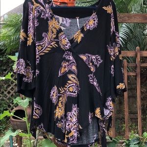 FREE PEOPLE FLOWY TOP